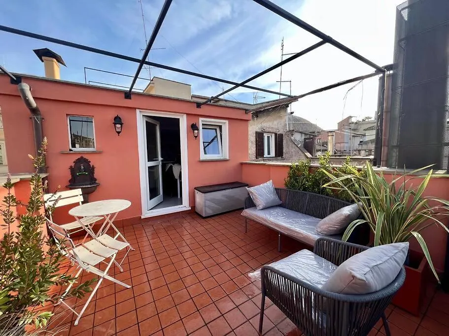 New! Uptown Terraces Apartment Rome