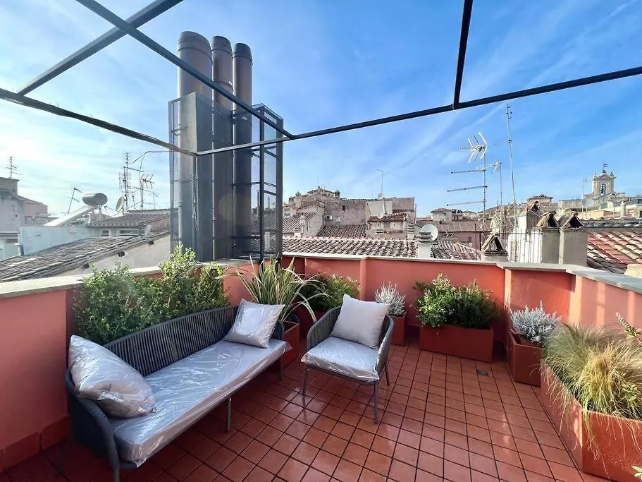 New! Uptown Terraces Apartment Rome