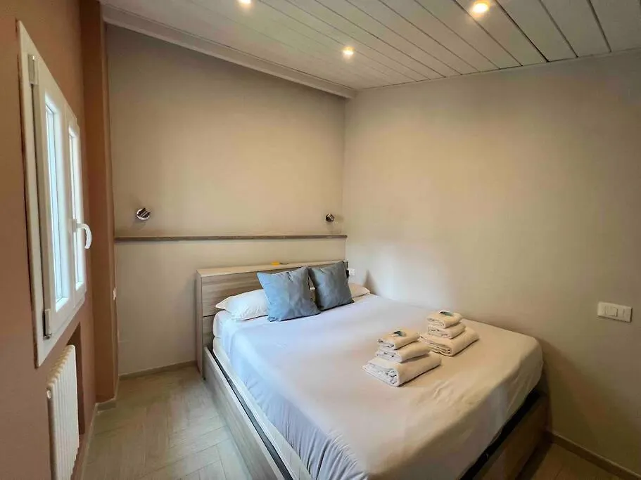 New! Uptown Terraces Apartment Rome