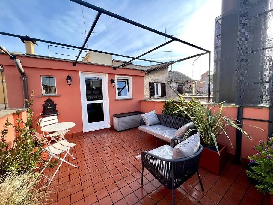 New! Uptown Terraces Apartment Rome